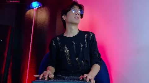 Lui online show from June 29, 7:58 pm