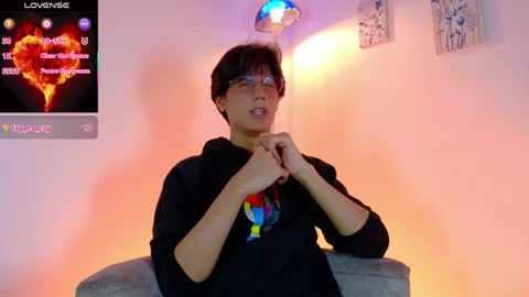 Lui online show from March 19, 4:15 am