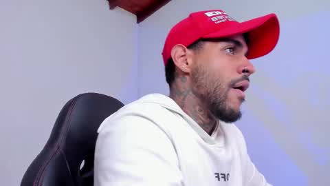 Luigi Vitale online show from November 27, 8:18 am