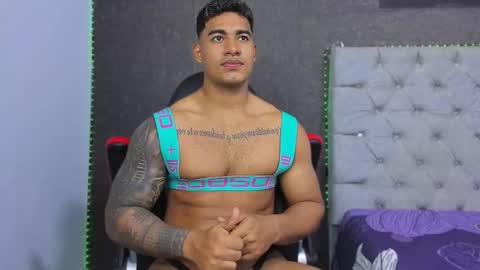 Luigi Independent model online show from November 13, 1:38 pm