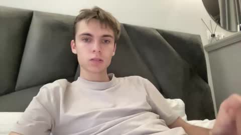 Luis online show from October 28, 1:57 pm