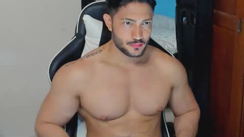 Snapshot of luis_baptista chatting on September 13, 2:01 am luis_baptista online show from September 13, 2:01 am