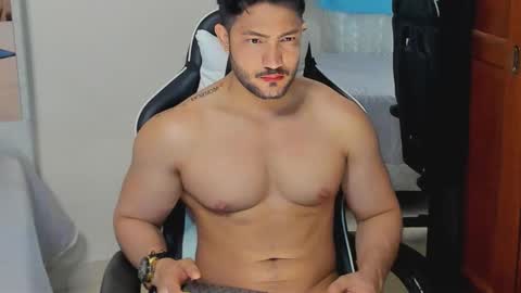 luis_baptista online show from October 17, 5:44 am