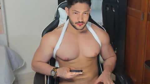 Snapshot of luis_baptista chatting on September 30, 2:40 am luis_baptista online show from September 30, 2:40 am