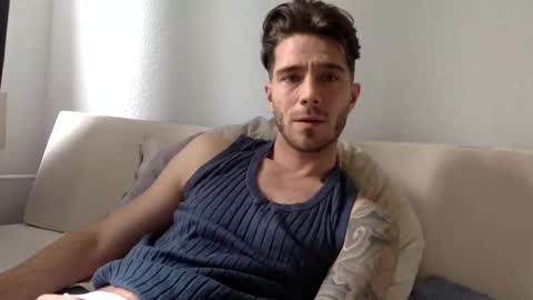 Snapshot of luisbadx chatting on February 23, 11:07 am Luis Badx online show from February 23, 11:07 am