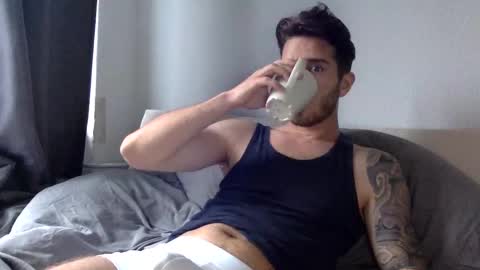 Snapshot of luisbadx chatting on December 23, 8:55 am Luis Badx online show from December 23, 8:55 am