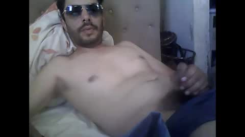 luisbush online show from October 6, 10:03 pm