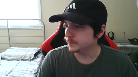 Luisdiaztube online show from May 4, 7:04 pm
