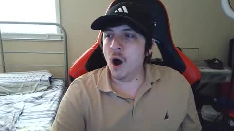 Luisdiaztube online show from May 8, 8:31 pm