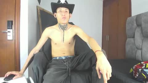 lujuriau_u online show from October 16, 4:53 am