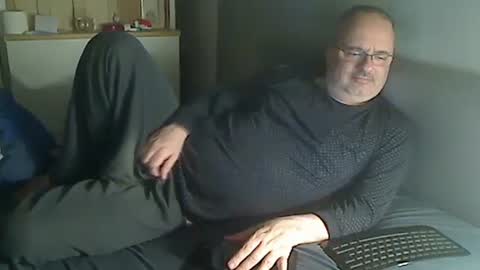 luke7634 online show from April 10, 9:00 pm