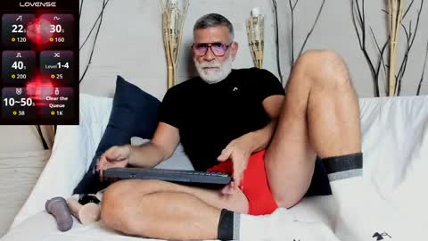 Luke Crews online show from April 10, 7:21 pm