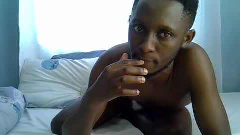 lunalove22_ online show from October 11, 7:34 am