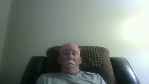 luv269er online show from April 6, 4:46 am