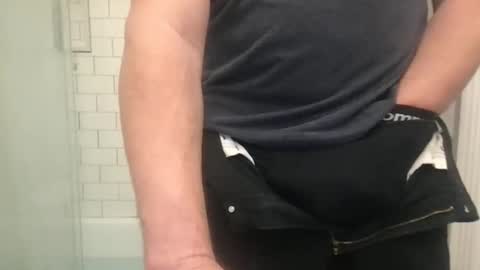 lvguynextdoor440656 online show from October 18, 3:00 am