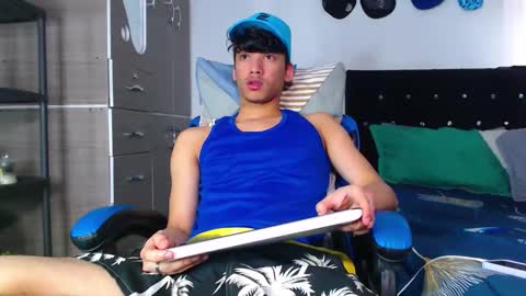 Lyam online show from March 3, 7:21 pm