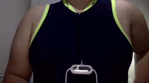 lycralov online show from December 15, 7:53 pm