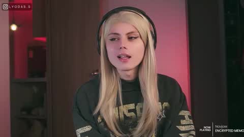 Lyodass online show from February 3, 1:03 am