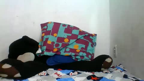 Snapshot of m0ntana777 chatting on October 3, 10:53 am m0ntana777 online show from October 3, 10:53 am