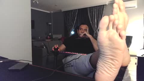 Snapshot of m4st3r_0f_d0m1n4nc3 chatting on December 7, 7:32 pm ready to cum online show from December 7, 7:32 pm