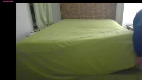 m54whrdn online show from October 12, 2:27 am