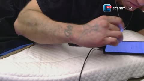 Hotandhairy online show from December 9, 6:13 am