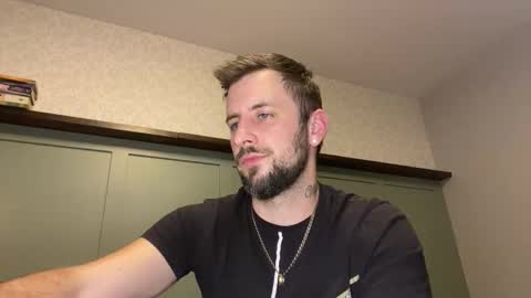 m_stephen online show from February 18, 4:43 am