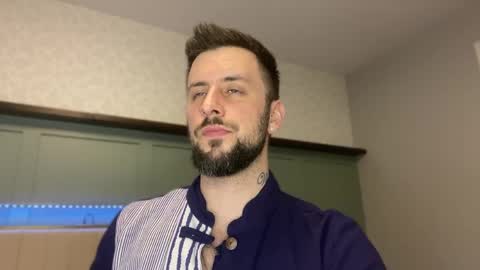 m_stephen online show from April 12, 3:09 am