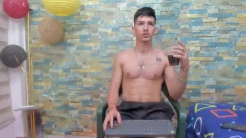 itgram pezlo josue online show from January 17, 12:52 pm