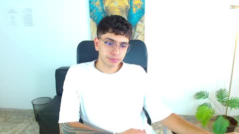 Max online show from March 23, 1:28 pm