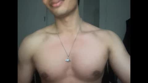 Snapshot of mac_cain chatting on December 21, 9:36 pm Maccain online show from December 21, 9:36 pm