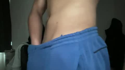 Snapshot of mac_cain chatting on February 4, 1:59 pm Maccain online show from February 4, 1:59 pm