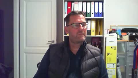 macfly67 online show from December 17, 8:15 pm