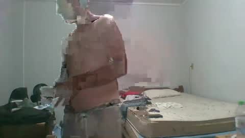 MACHOLIVRE online show from February 17, 2:42 am