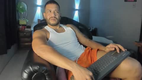 Snapshot of machohandsome chatting on January 11, 9:47 am Javier papichulo master how do you want online show from January 11, 9:47 am