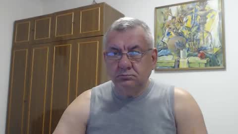 Snapshot of machomale3 chatting on September 25, 4:50 pm Macho online show from September 25, 4:50 pm