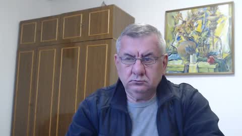 Snapshot of machomale3 chatting on December 18, 1:23 pm Macho online show from December 18, 1:23 pm