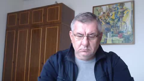 Snapshot of machomale3 chatting on December 29, 11:50 am Macho online show from December 29, 11:50 am