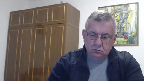 Snapshot of machomale3 chatting on January 21, 5:28 am Macho online show from January 21, 5:28 am