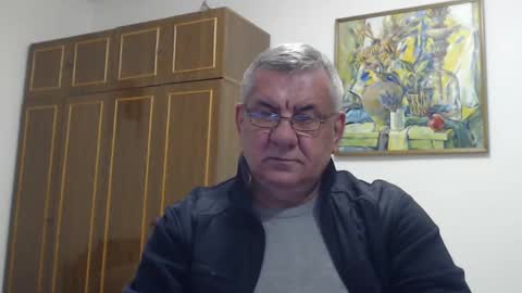 Snapshot of machomale3 chatting on January 27, 10:27 pm Macho online show from January 27, 10:27 pm