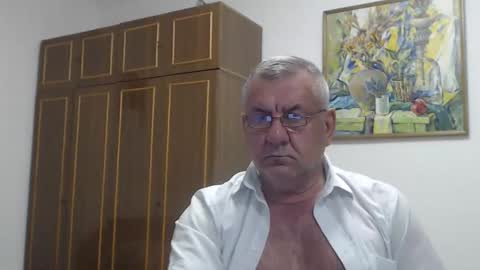 Snapshot of machomale3 chatting on September 19, 7:57 pm Macho online show from September 19, 7:57 pm