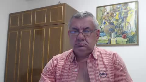Snapshot of machomale3 chatting on January 3, 8:32 pm Macho online show from January 3, 8:32 pm