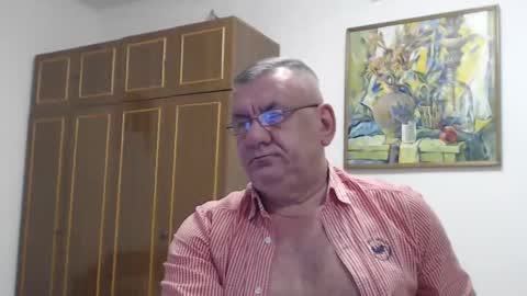 Snapshot of machomale3 chatting on January 9, 8:33 pm Macho online show from January 9, 8:33 pm