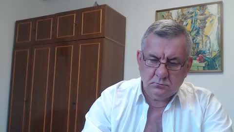 Snapshot of machomale3 chatting on December 15, 1:00 pm Macho online show from December 15, 1:00 pm