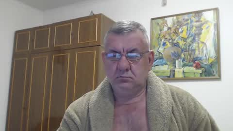 Snapshot of machomale3 chatting on February 20, 8:47 pm Macho online show from February 20, 8:47 pm