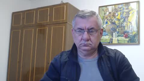 Snapshot of machomale3 chatting on January 1, 1:59 pm Macho online show from January 1, 1:59 pm