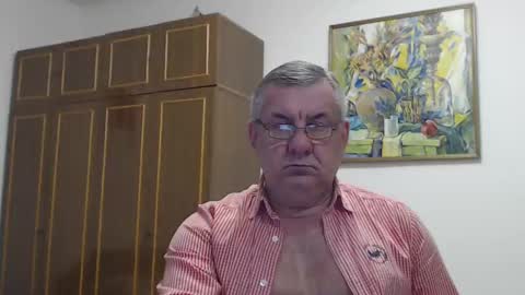 Snapshot of machomale3 chatting on February 13, 7:52 pm Macho online show from February 13, 7:52 pm