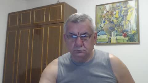 Snapshot of machomale3 chatting on September 29, 8:27 pm Macho online show from September 29, 8:27 pm