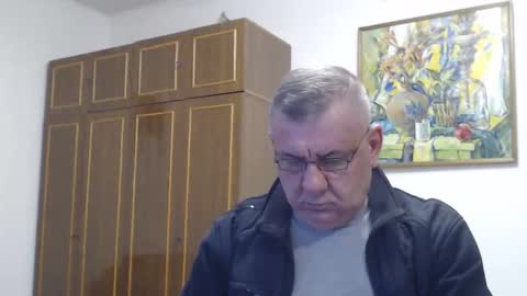 Snapshot of machomale3 chatting on December 4, 2:04 pm Macho online show from December 4, 2:04 pm