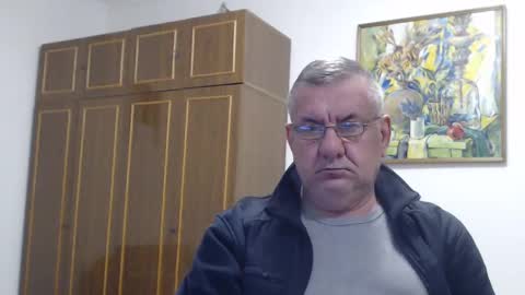 Snapshot of machomale3 chatting on December 13, 6:49 pm Macho online show from December 13, 6:49 pm